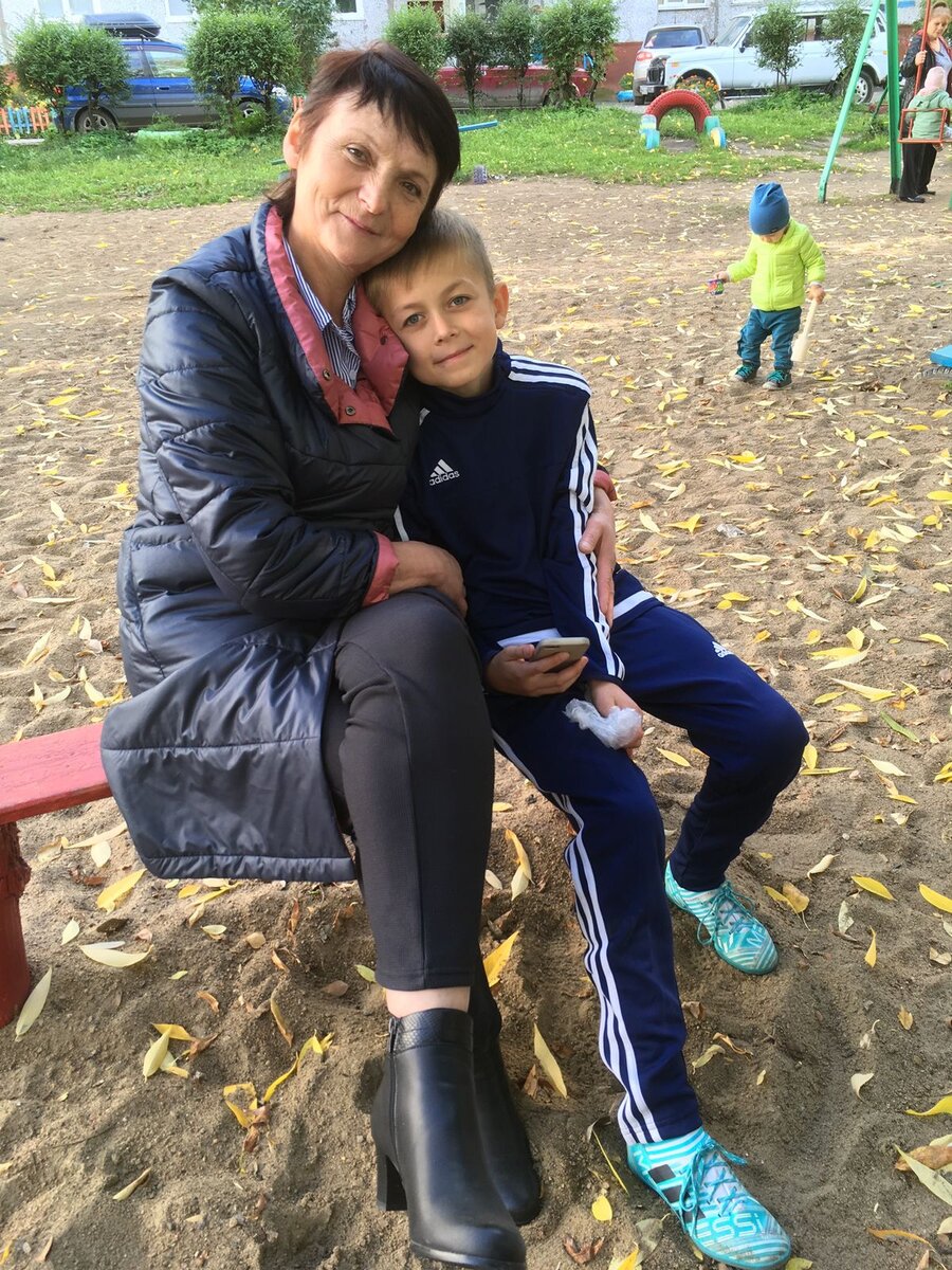 Егор Никитин со своей бабушкой Валентиной Ивановной Малышевой