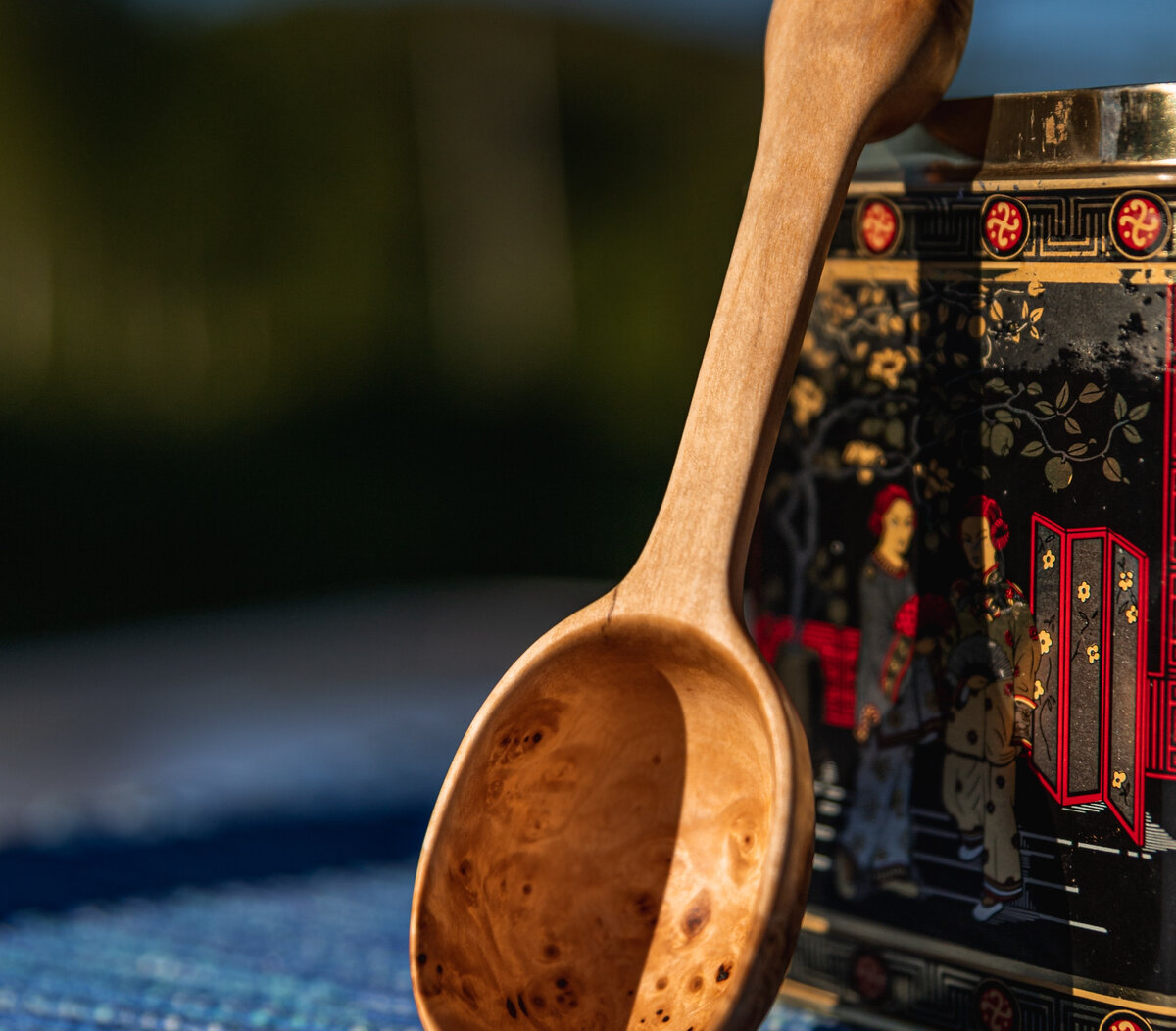 Деревянная утварь отлично подходит для бани. Фото автора Tobias Bjørkli Pexels, используется по лицензии Creative Commons