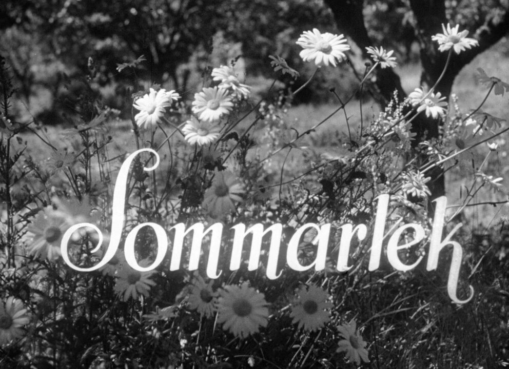Оригинальное название — «Sommarlek». Специалисты пишут: «Если попытаться перевести дословно, то это будет где-то в районе "летней детской игры", однако суффикс у всего наименования позаимствован из слова "любовь"». 