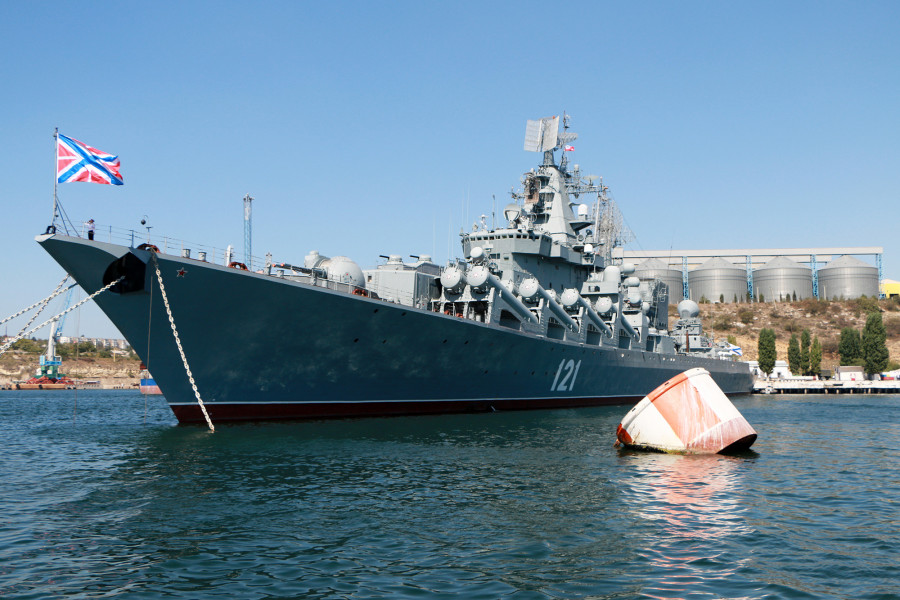  Таким запомнится крейсер Москва.