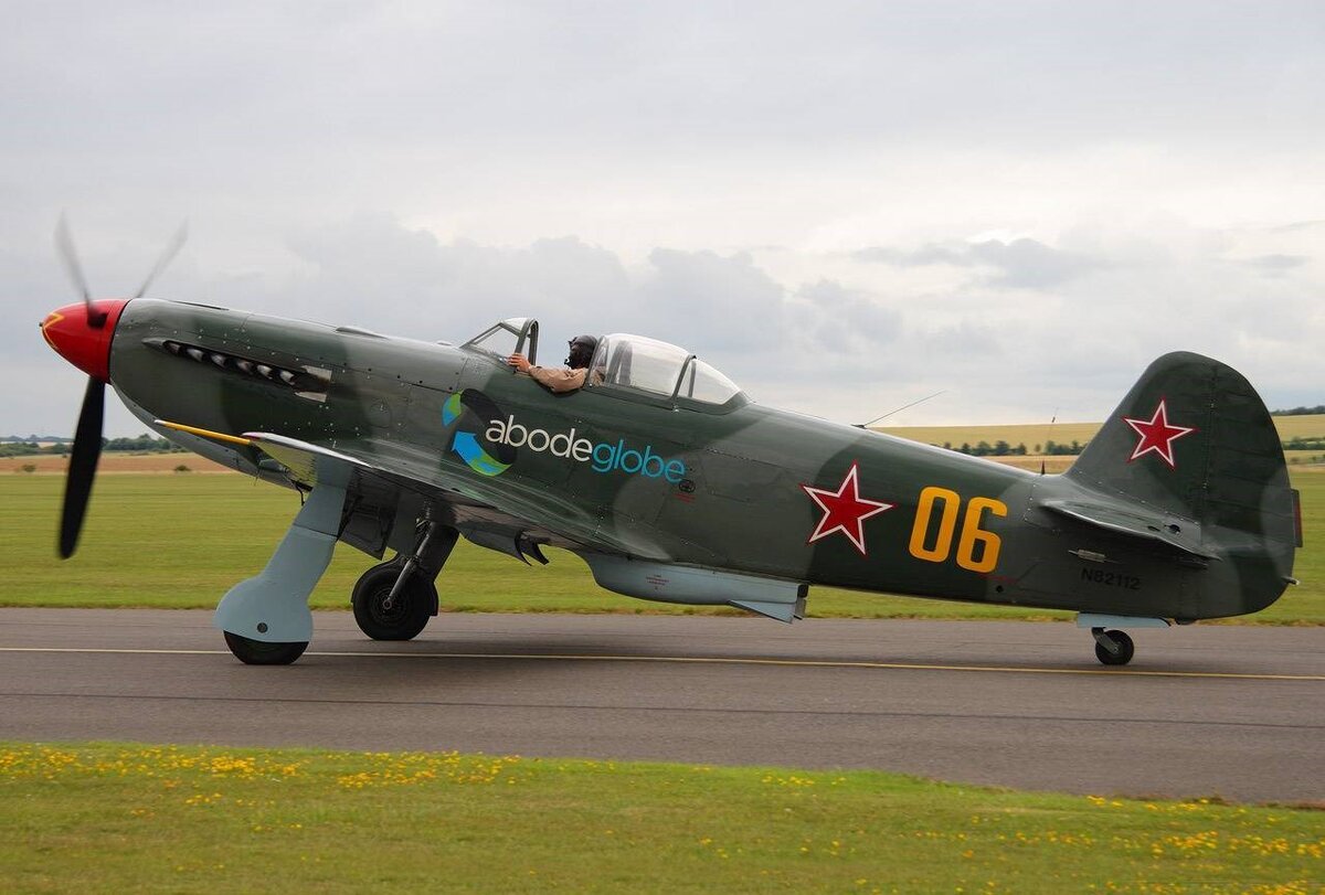 Картинка из свободных источников. Истребитель Як-9