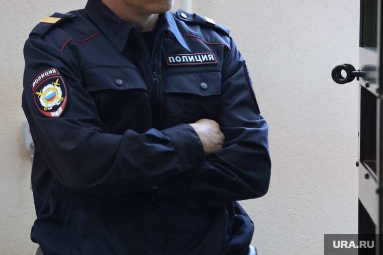    Владислав Постников приехал в отдел полиции на улице Фрунзе