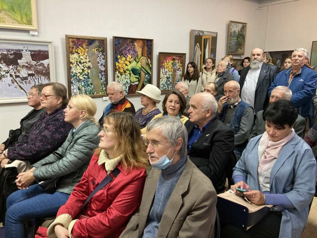 В Городском выставочном зале состоялось торжественное открытие выставки, приуроченной к 60-летию брянского союза художников.