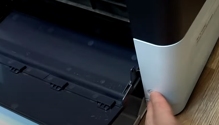 Фото 12. При открытой передней крышке включаем аппарат