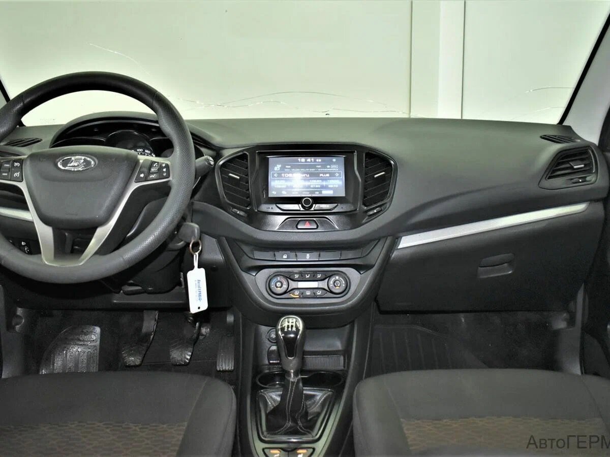 Салон российского компакта.