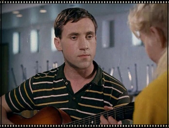 Владимир Высоцкий в фильме "Саша-Сашенька"