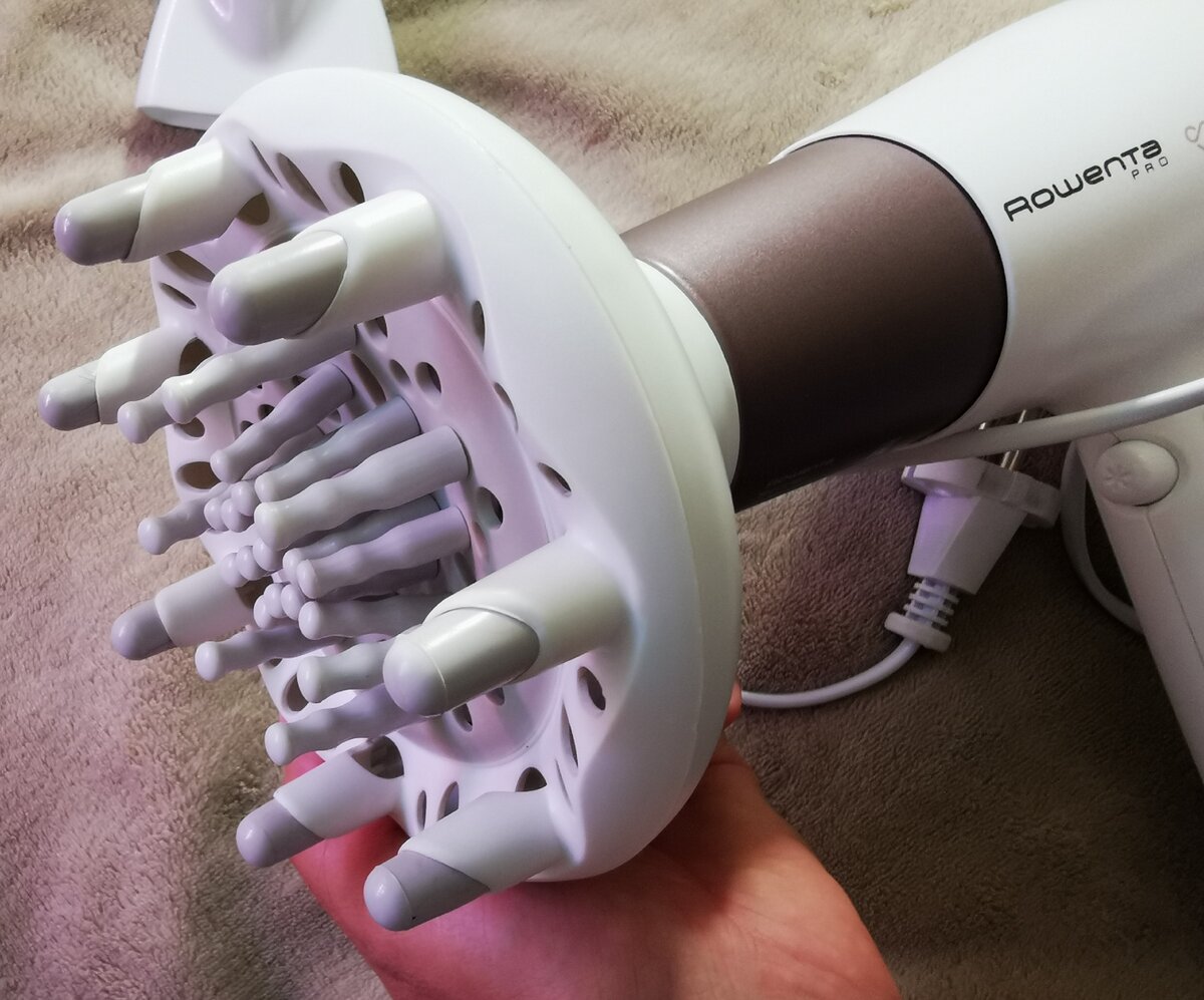 Диффузор для фена. Диффузор для 2735e. Диффузор для фена универсальный. Диффузор для фена для чего нужен. Насадка для фена для кудрей диффузором.