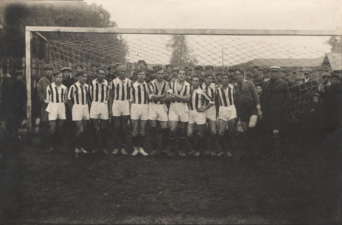 Август 1929 года. Империалистическая война. Всесоюзный слет пионеров в москве. Август 1929 года. Август 1929 года.