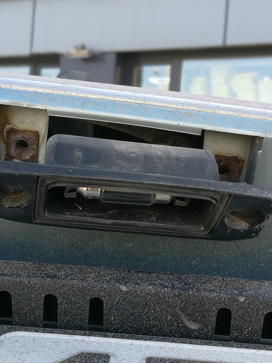 Новая лампа на месте