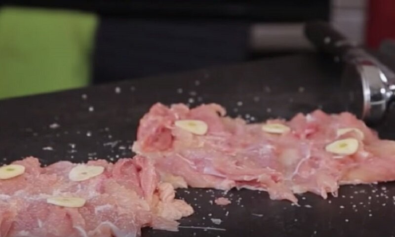 Отличная закуска из курицы к любому праздничному столу 