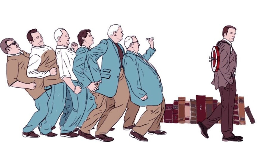 Мнение окружающих всегда позади. 