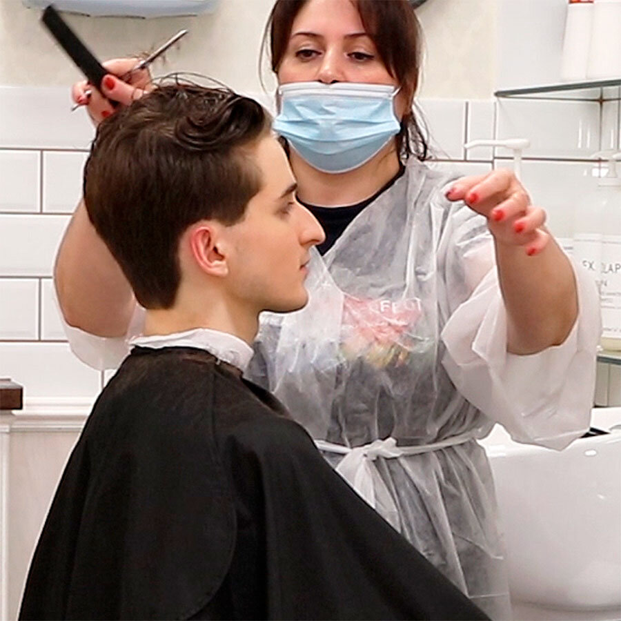 Мужская стрижка модельная ножницами