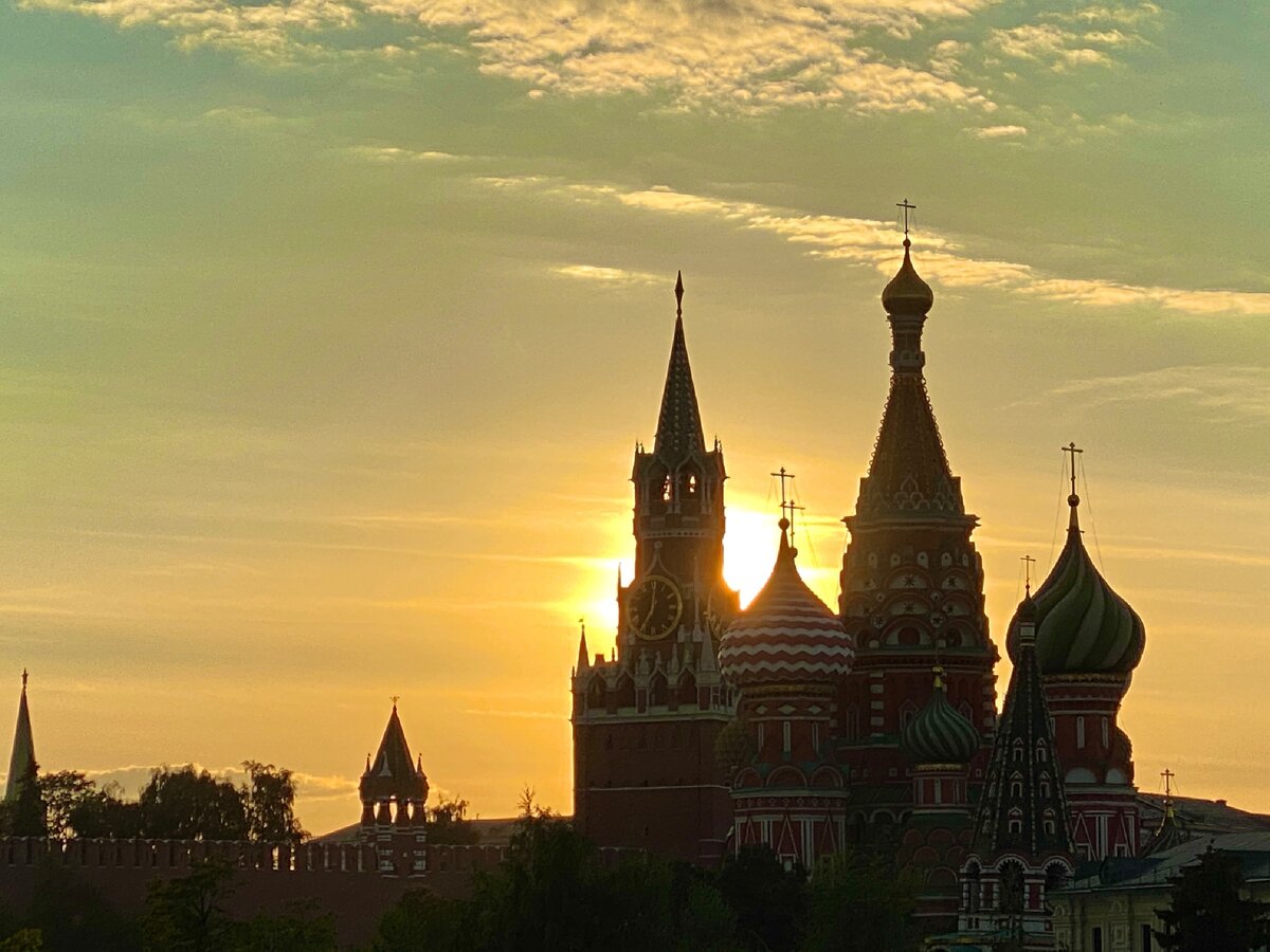 Москва на закате, Храм Василия Блаженного
