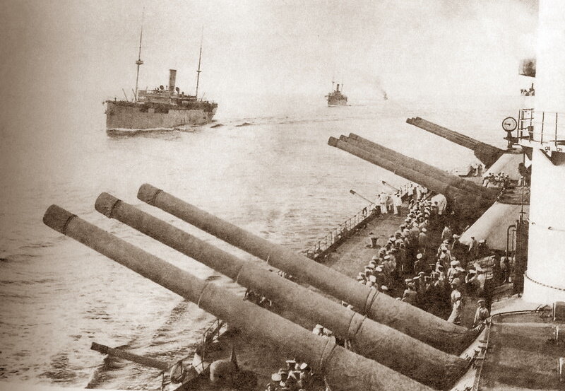 Линкор «Императрица Мария» конвоирует транспорты. 1915 год.