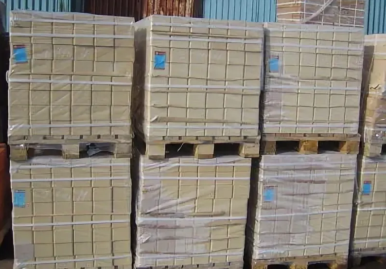 Пермский кирпич упаковывается в маленькие поддоны по 192 шт.