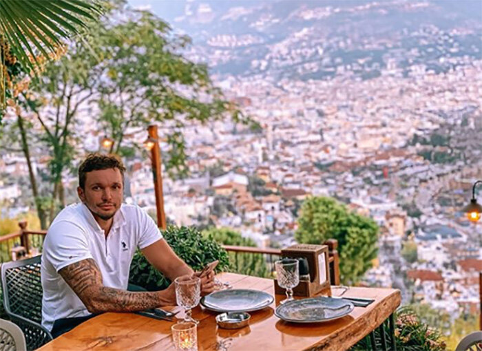 Антон Гусев