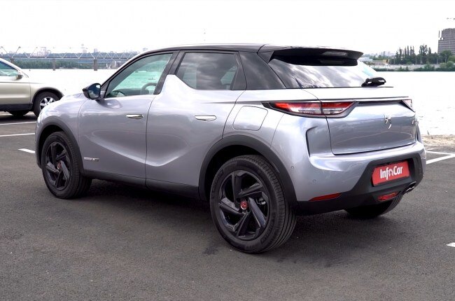 DS 3 Crossback вид сзади