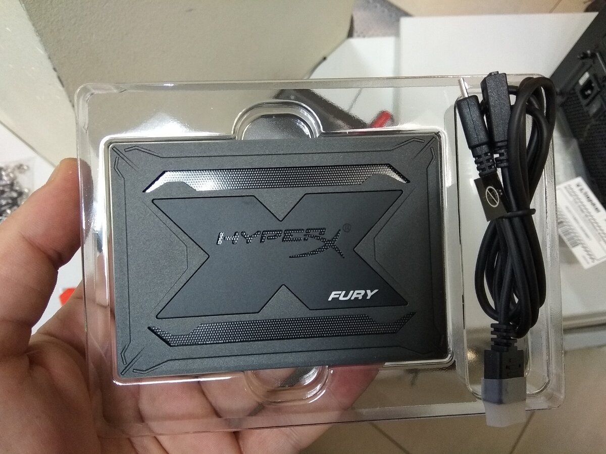 Игровой SSD HyperX Fury.