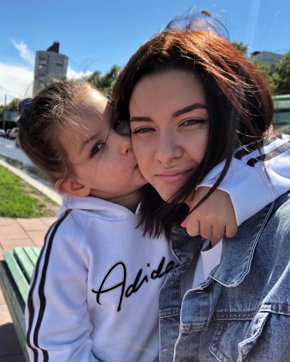 Аня и Варвара, фото взято из личного инстаграмм-аккаунта Ани https://www.instagram.com/khanovaya/