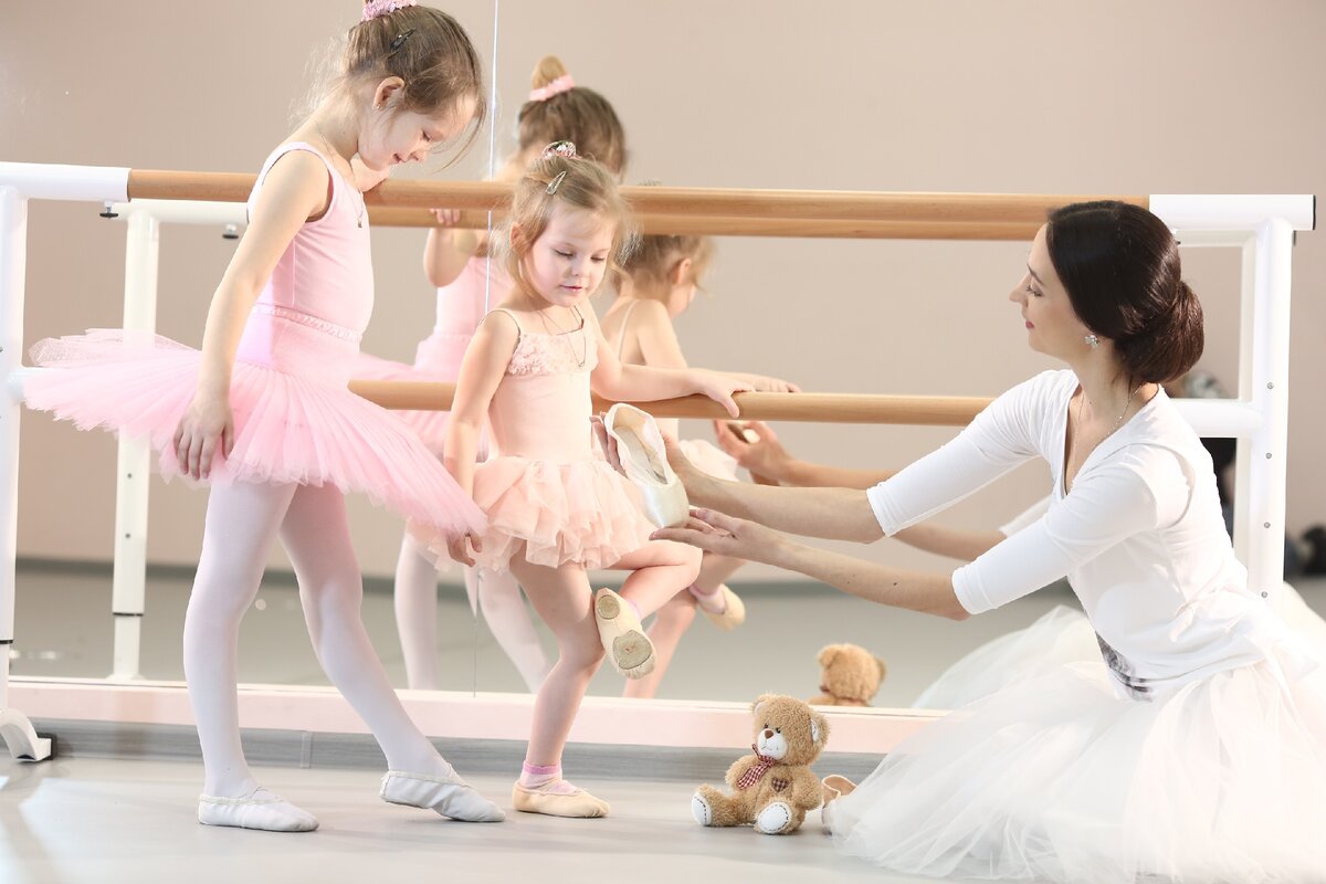Балетная школа балета. Школа балета. Балетная школа для детей. Детский балет. Балетная школа для девочек.