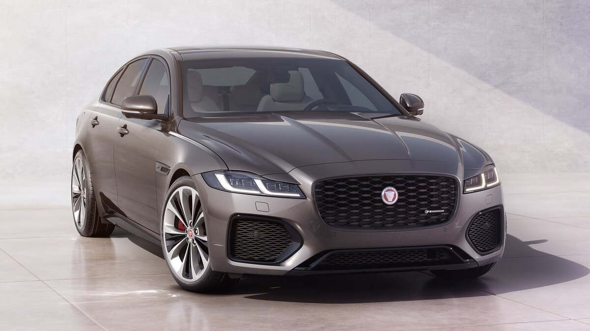 Новый Jaguar XF 