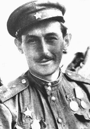 Капитан Некрасов Виктор Платонович, около 1945