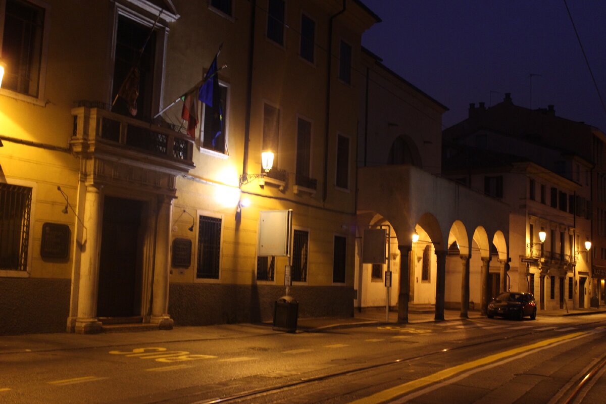 Такой мне запомнилась Падуя.. Город, с которым у нас была только одна ночь.