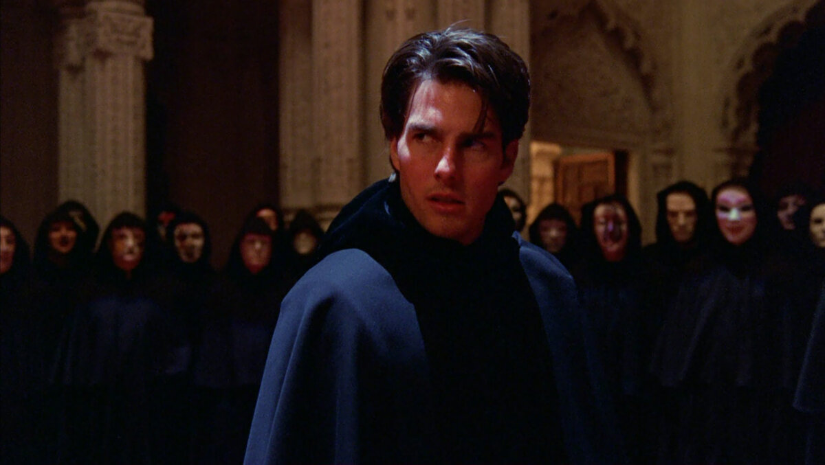 кадр из фильма "С широко закрытыми глазами".