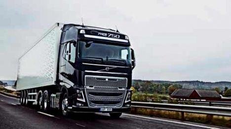 Компания Volvo Trucks выпускает грузовые автомобили семейства FH с 1993 года, ​четвертое ​поколение этих машин представили в 2012-м.