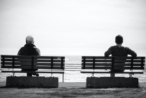 И вот опять я ждала у моря погоду. На этот раз перед залом судебного заседания