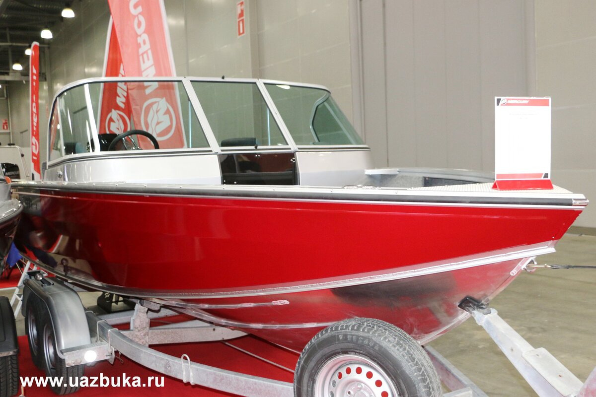 Albakore 560 Fish имеет лакокрасочное покрытие Tikkurila