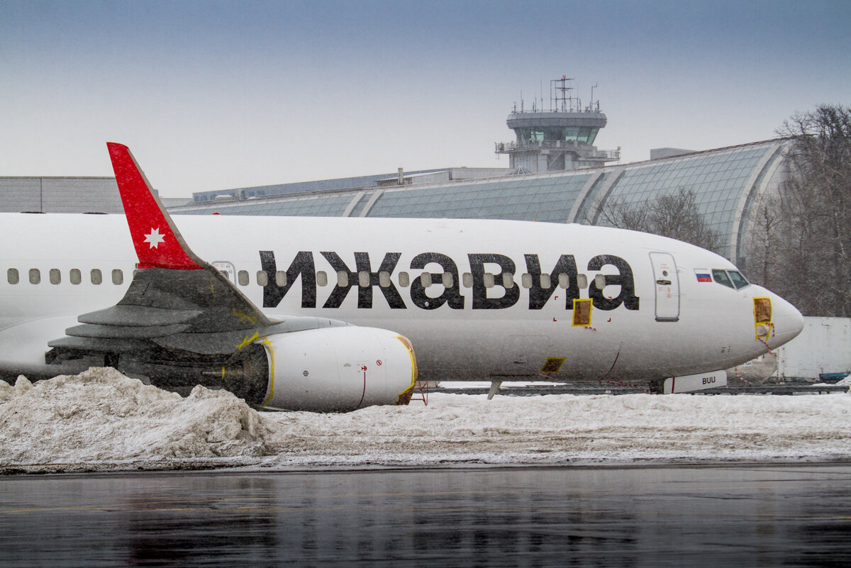 Тур в москву из ижевска. Боинг 737-800 Ижавиа. Ижавиа самолеты. Ижавиа Боинг. Ижавиа самолеты Боинг.