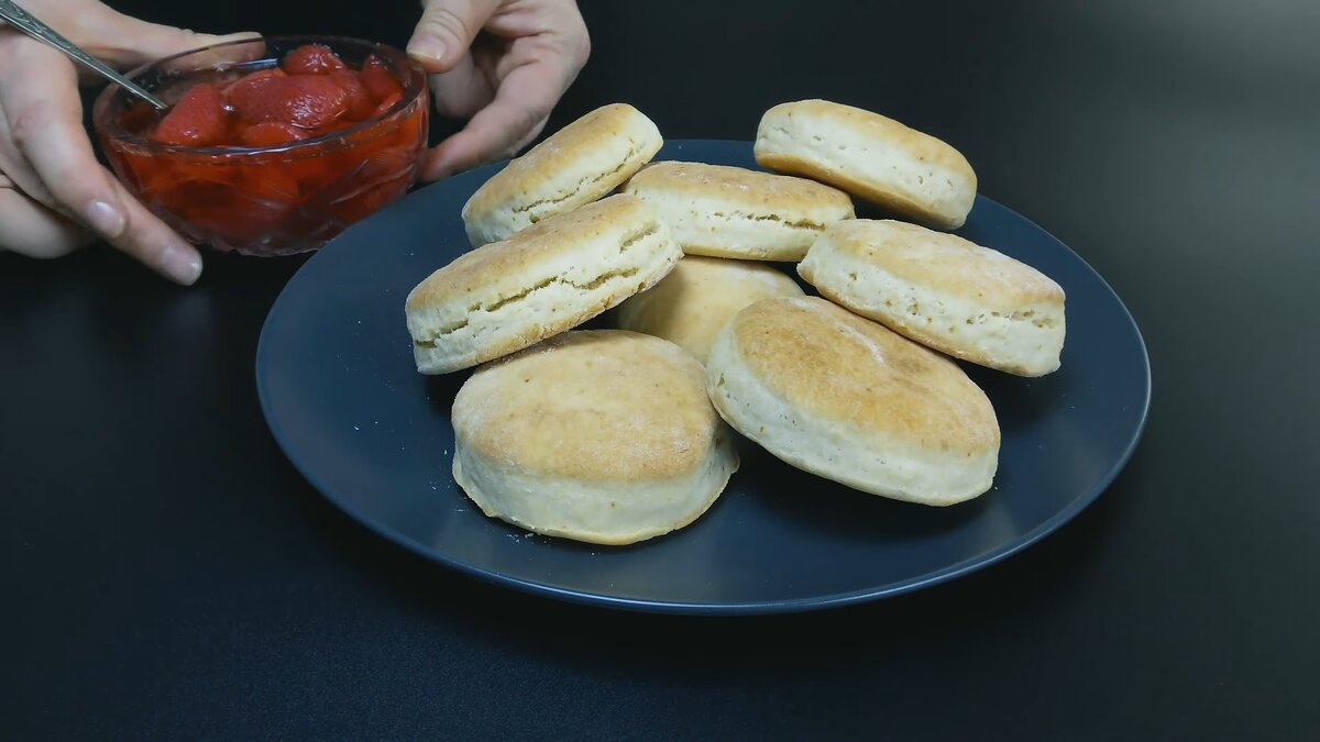 Пышки с молоком и вареньем - по-домашнему вкусно, просто и бюджетно. Делюсь  рецептом | PripravaClub - кулинарный канал | Дзен