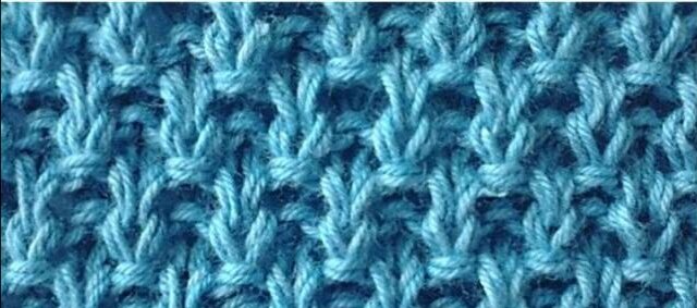 Узор столбики спицами из лицевых и изнаночных классических петель 