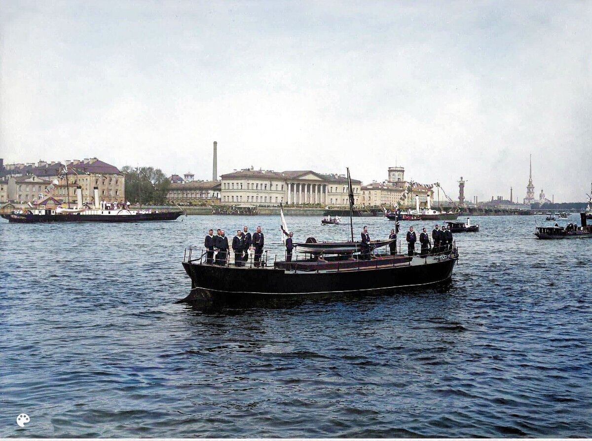 16 мая 1903г. Верейка (вёсельная лодка) Петра на палубе баржи в день 200-тия Санкт-Петербурга.