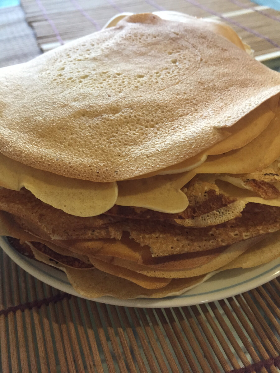 Эксперимент. Блины без молока, просто на воде.  Пробовали?