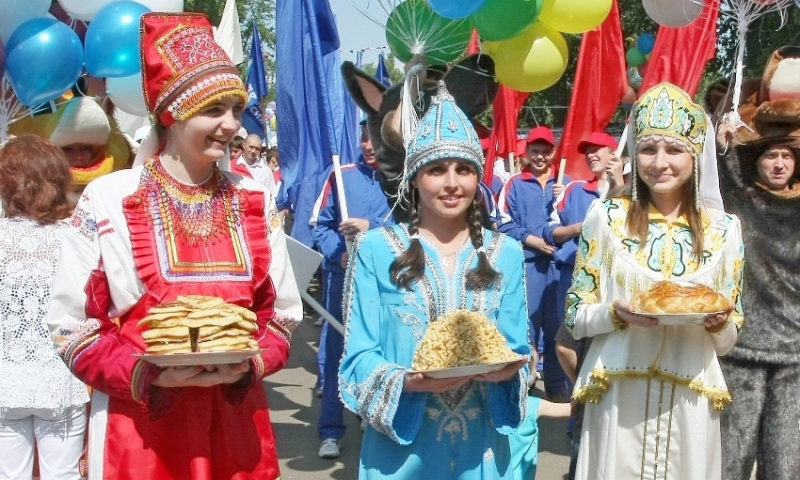 Народы столицы. Многонациональная Мордовия. Татары Мордовии. Дружба народов русские и татары. Сочи многонациональный город.