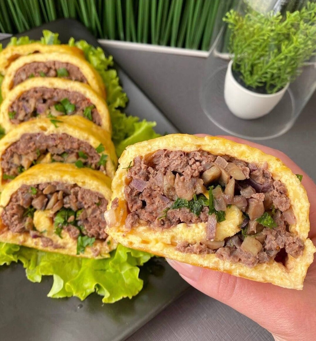 Сырный рулет с фаршем