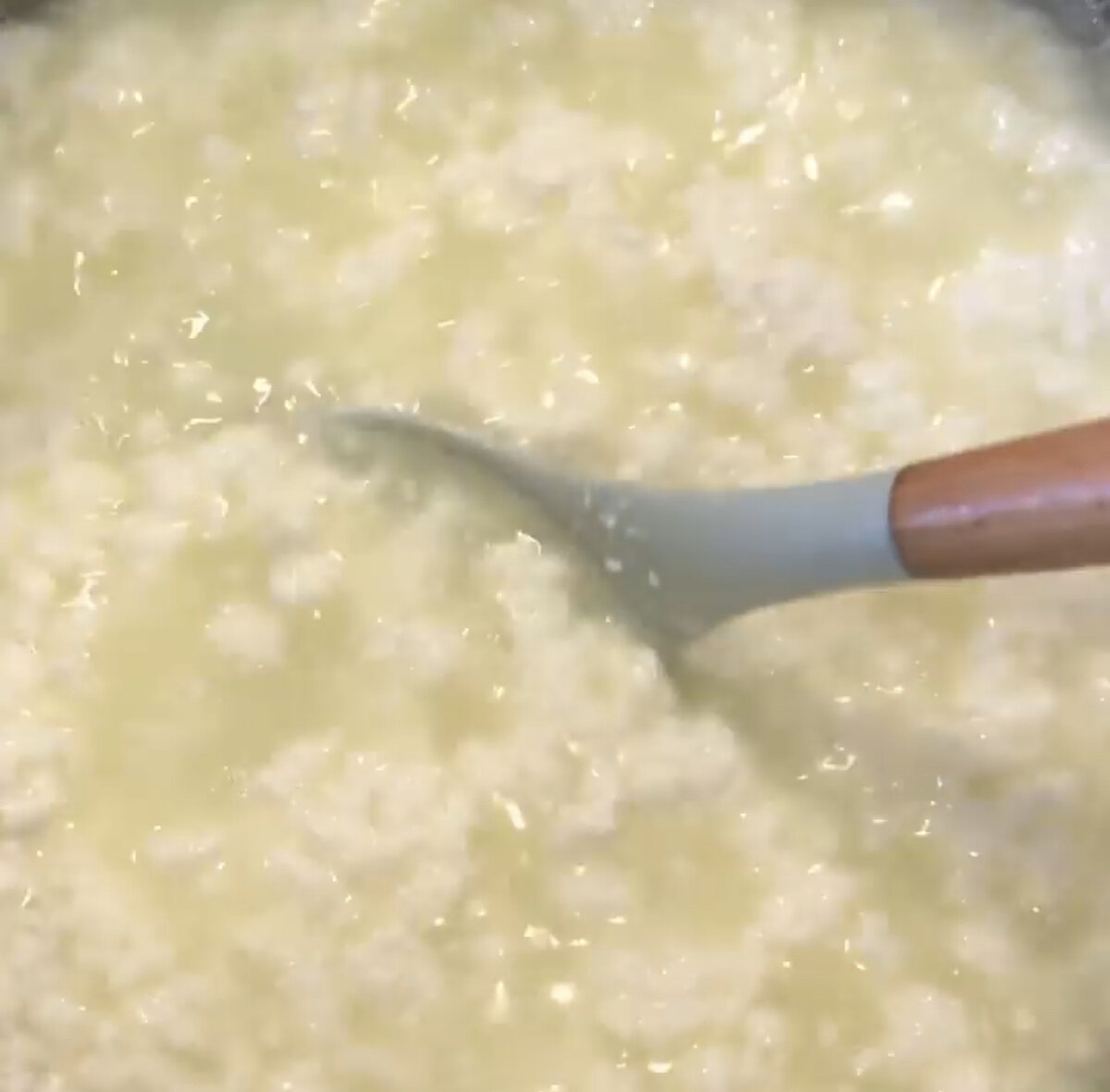 Цвет сыворотки.