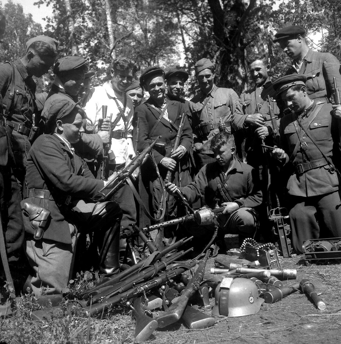 Борьба против партизан. Партизаны в Белоруссии 1943.