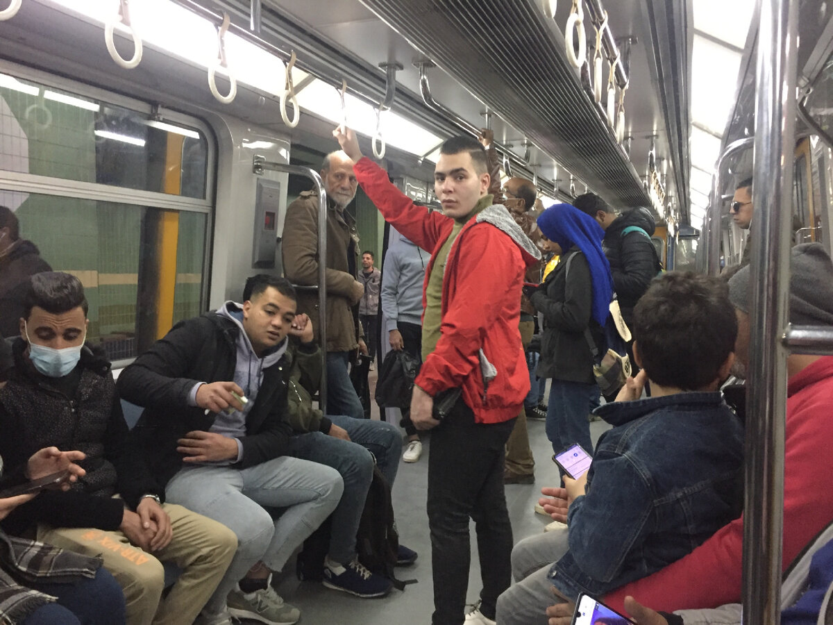 В Каире советую использовать метро, но не автобусы