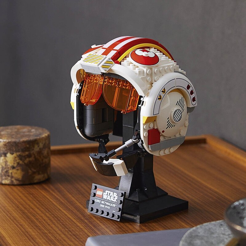 1/5 Новый набор LEGO по «Звездным войнам». Источник: starwars.com/news/lego-star-wars-helmets  📷
  📷
  📷
  📷
  📷
