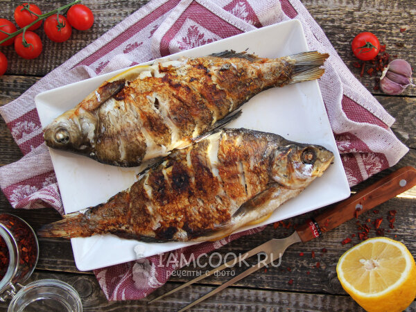 Рыба на мангале с дымком и румяной корочкой - это просто восхитительно! Для приготовления такой рыбы можно взять скумбрию, красную рыбу, камбалу и другие.-2