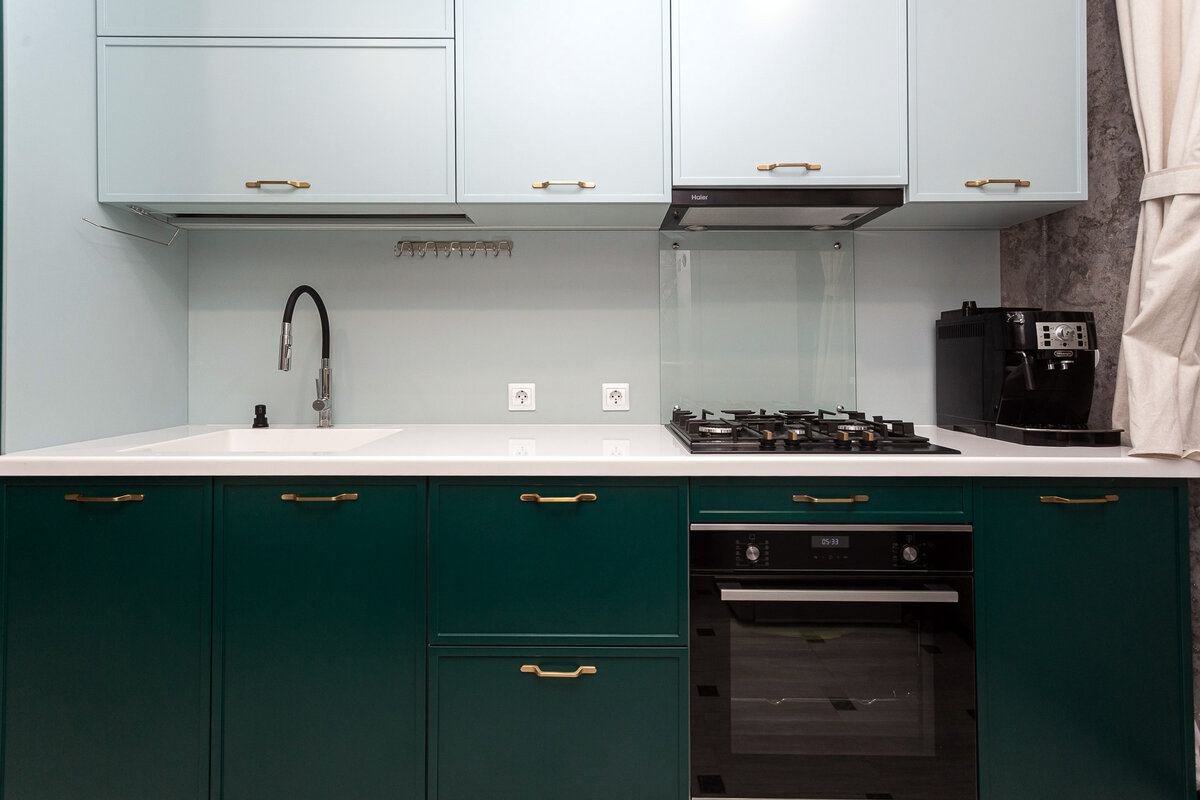 Изумрудные нижние фасады