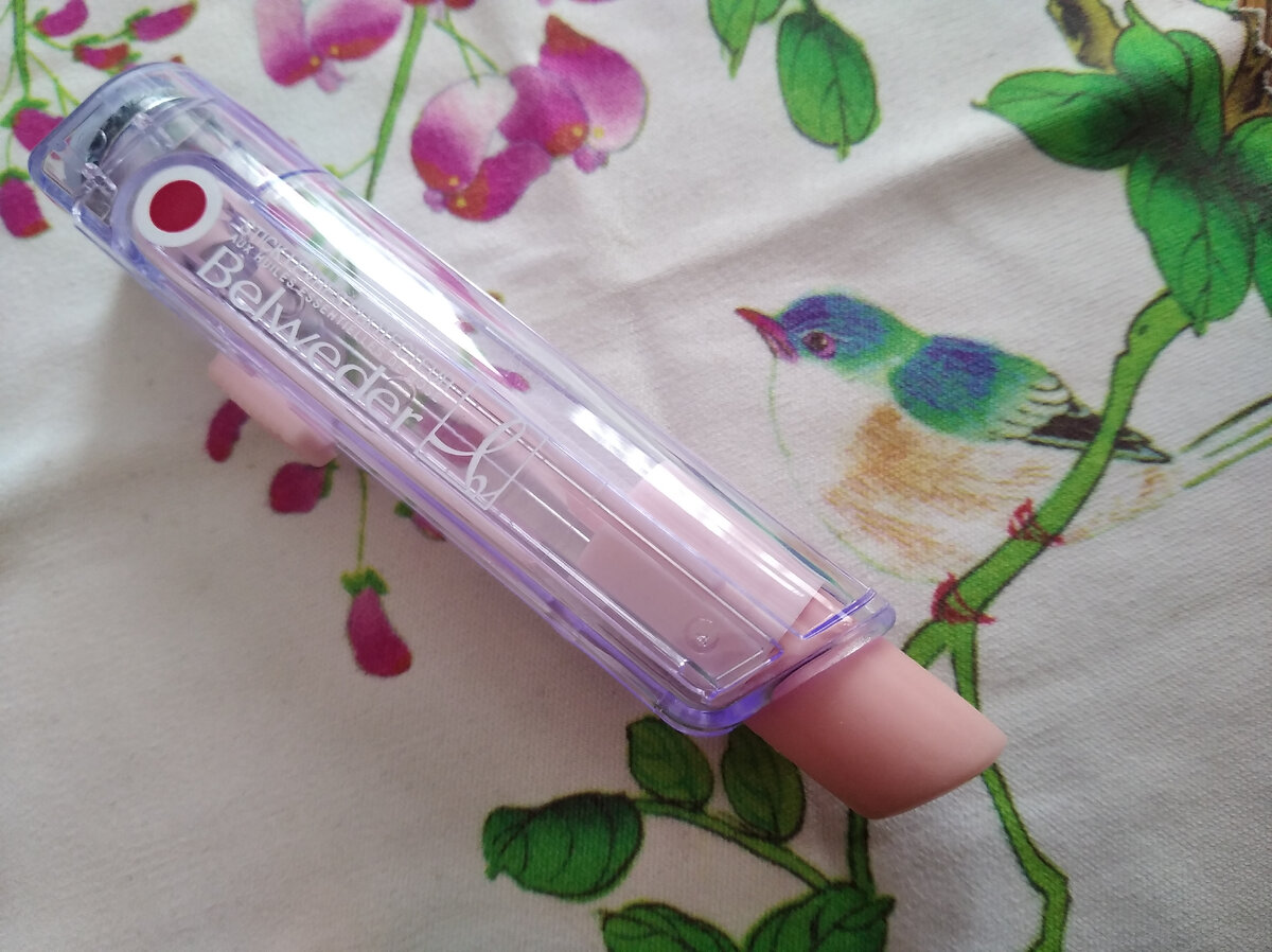 хороший бальзамчик, нравится системы открывания крышечки)