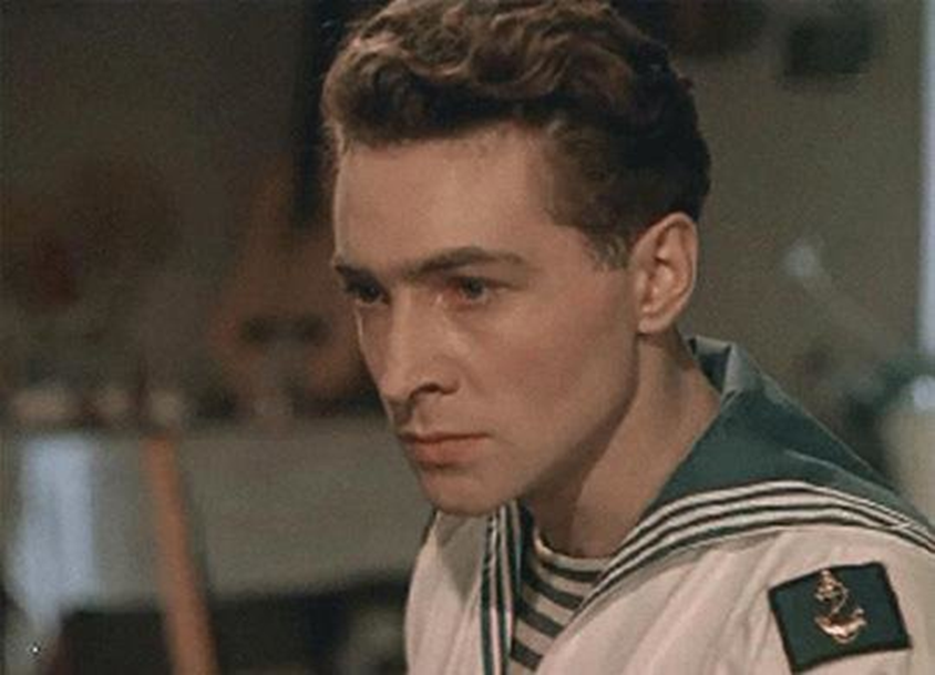 В фильме «Звёзды на крыльях», 1955 год