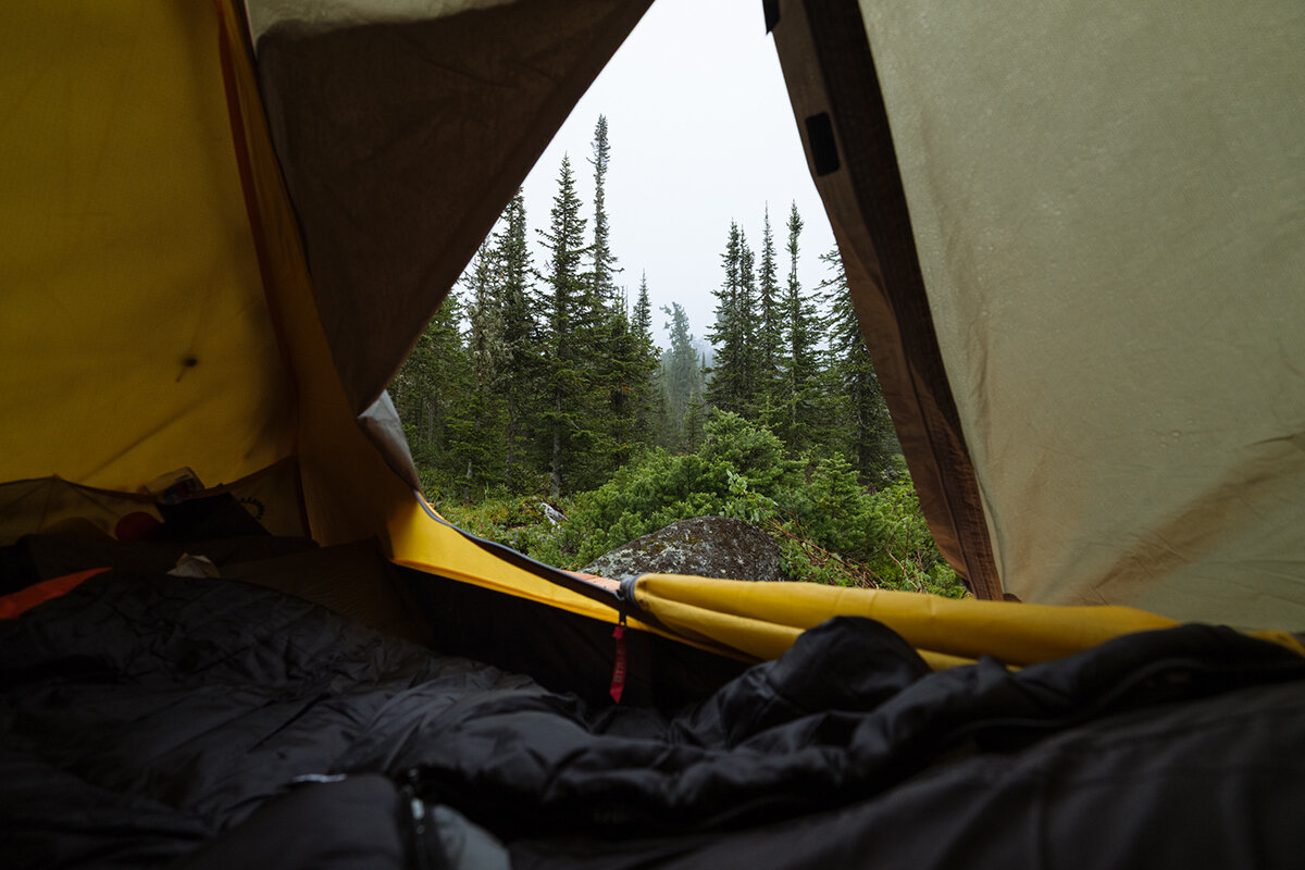 Вид из палатки в базовом лагере