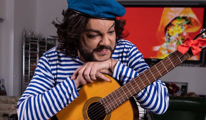 Похоже песенка на сей раз понравилась не всем. Фото из доступных источников.