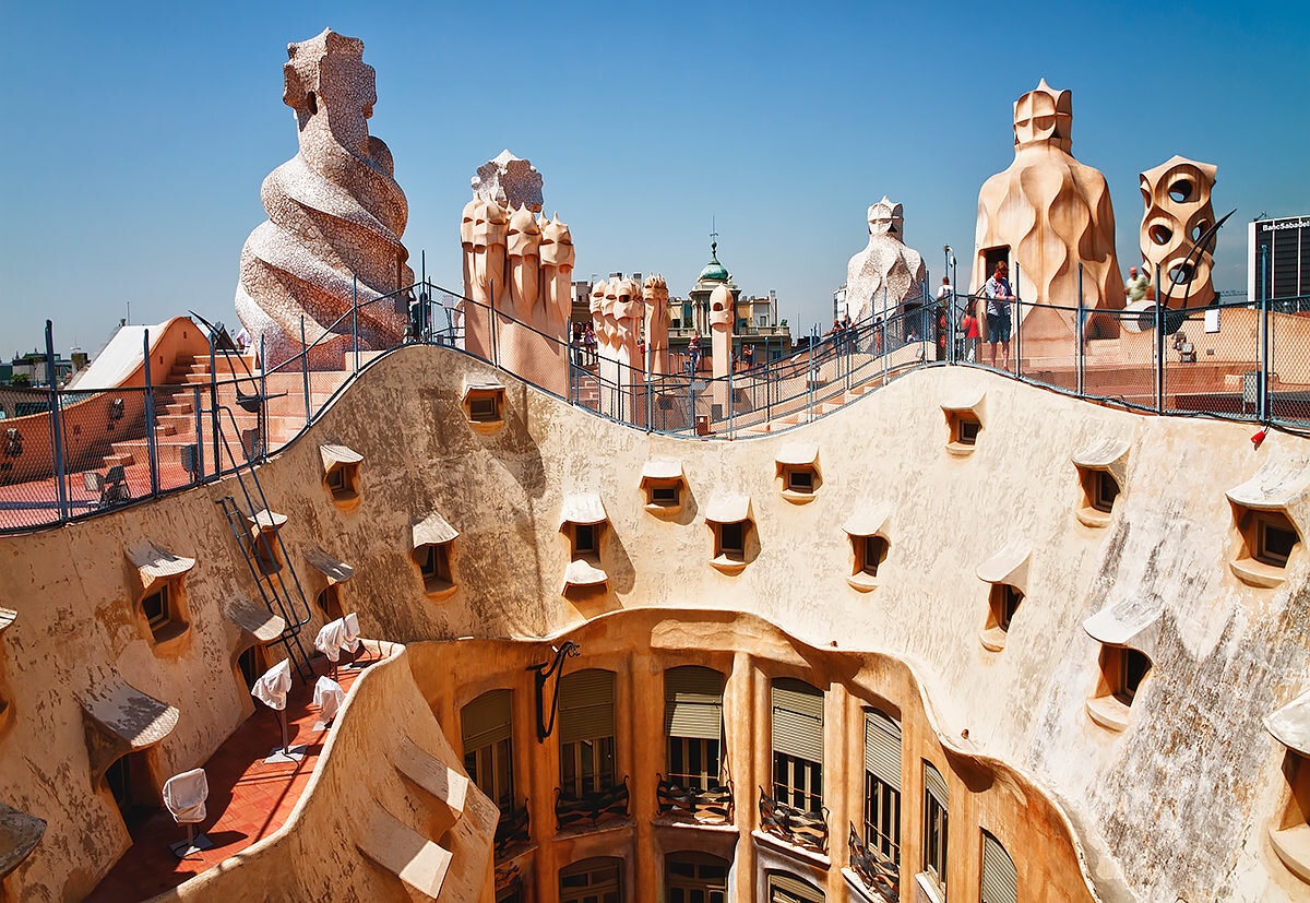 Последнее творение архитектора Гауди в Барселоне. дом мила (Casa Milà) или  «Лa Педрера» | Домашний турист | Дзен