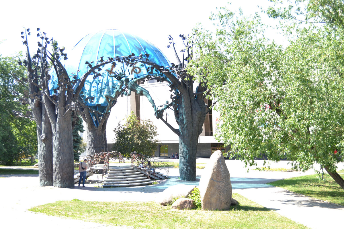 Сфера любви г. Челябинск. Хорошая традиция для молодоженов здесь фотографироваться